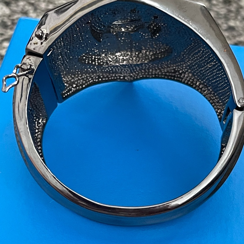 Vintage Amedeo heavy cuff bracelet! - Picture 7 of 8